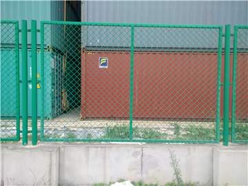 鋼板網護欄 (15) 鋼板網護欄 (15)